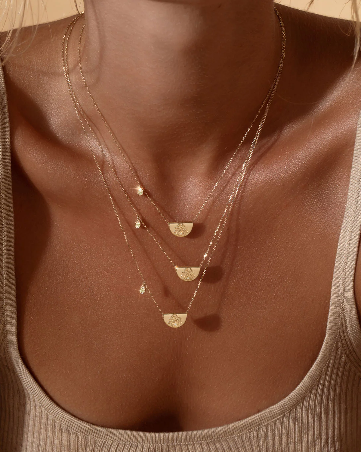 14k Solid Gold Lotus Birthstone Diamond Necklace - August - Peridot - Image 5
