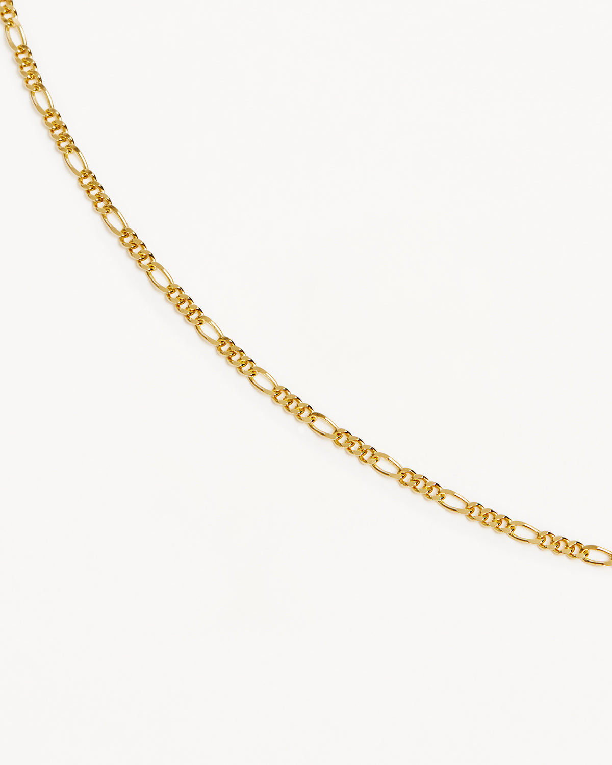 9k Solid Gold 18" Figaro Chain Necklace - Image 3