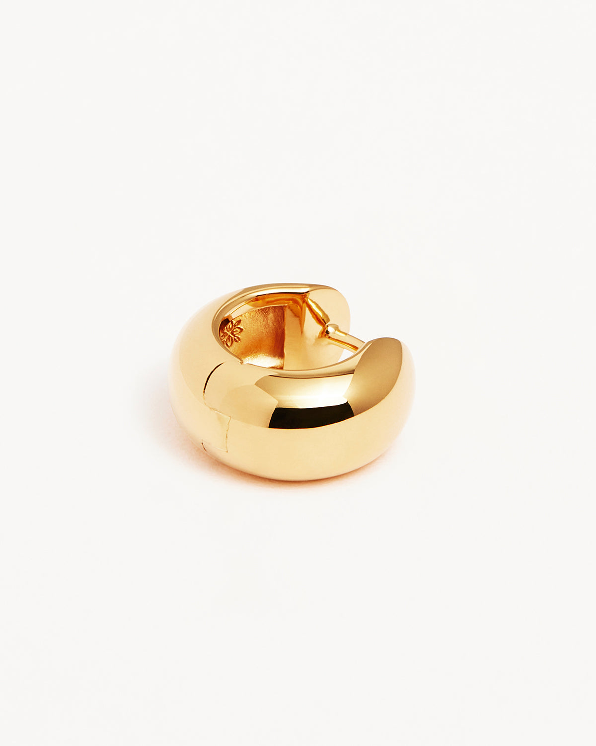 18k Gold Vermeil Bold Huggie Hoops - Image 3