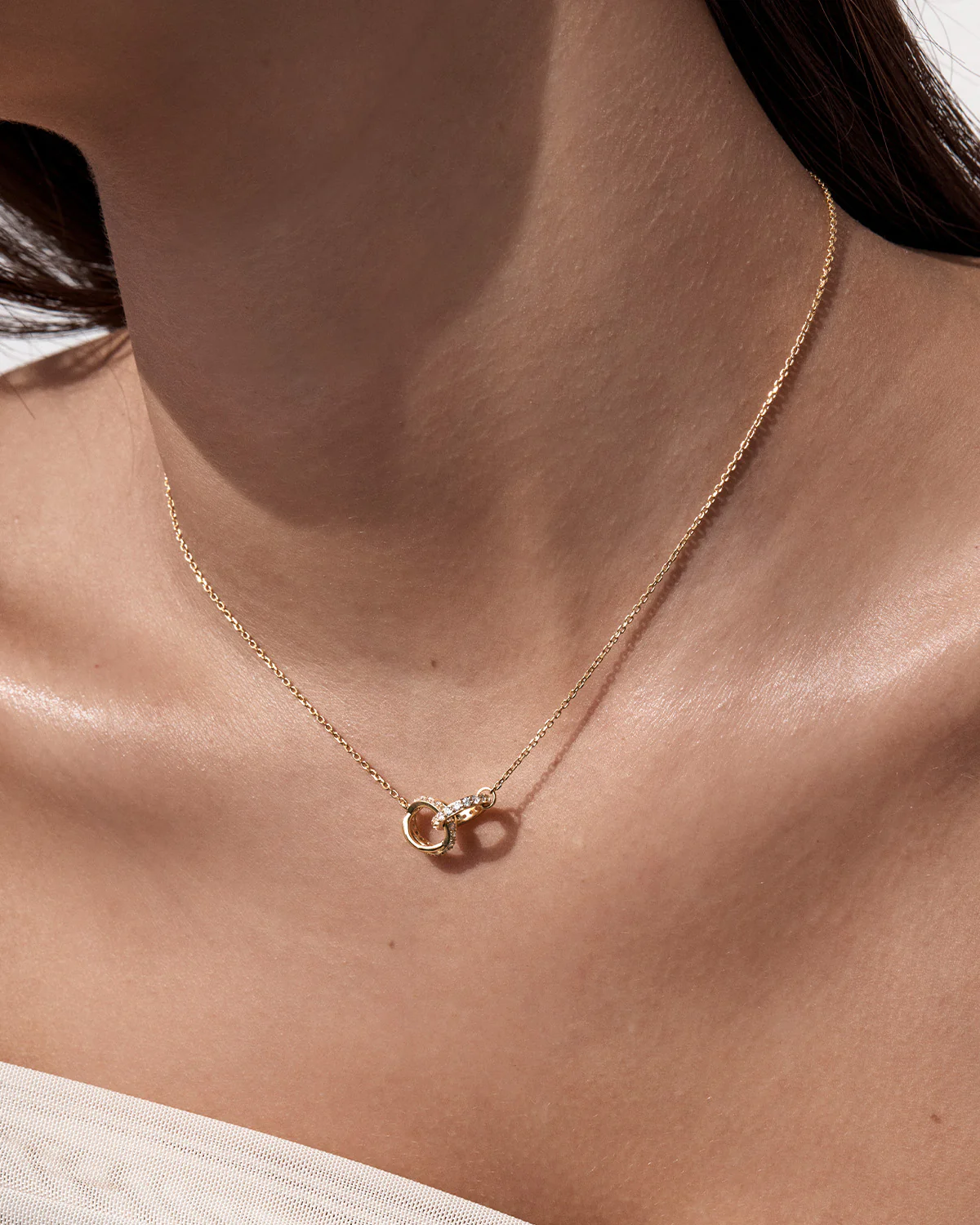 18k Gold Vermeil Entwined Hearts Necklace - Image 2