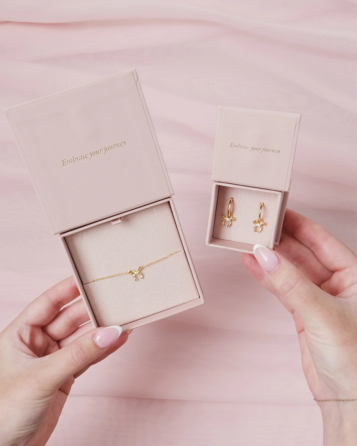 18k Gold Vermeil Forever More Bow Gift Set - Image 3