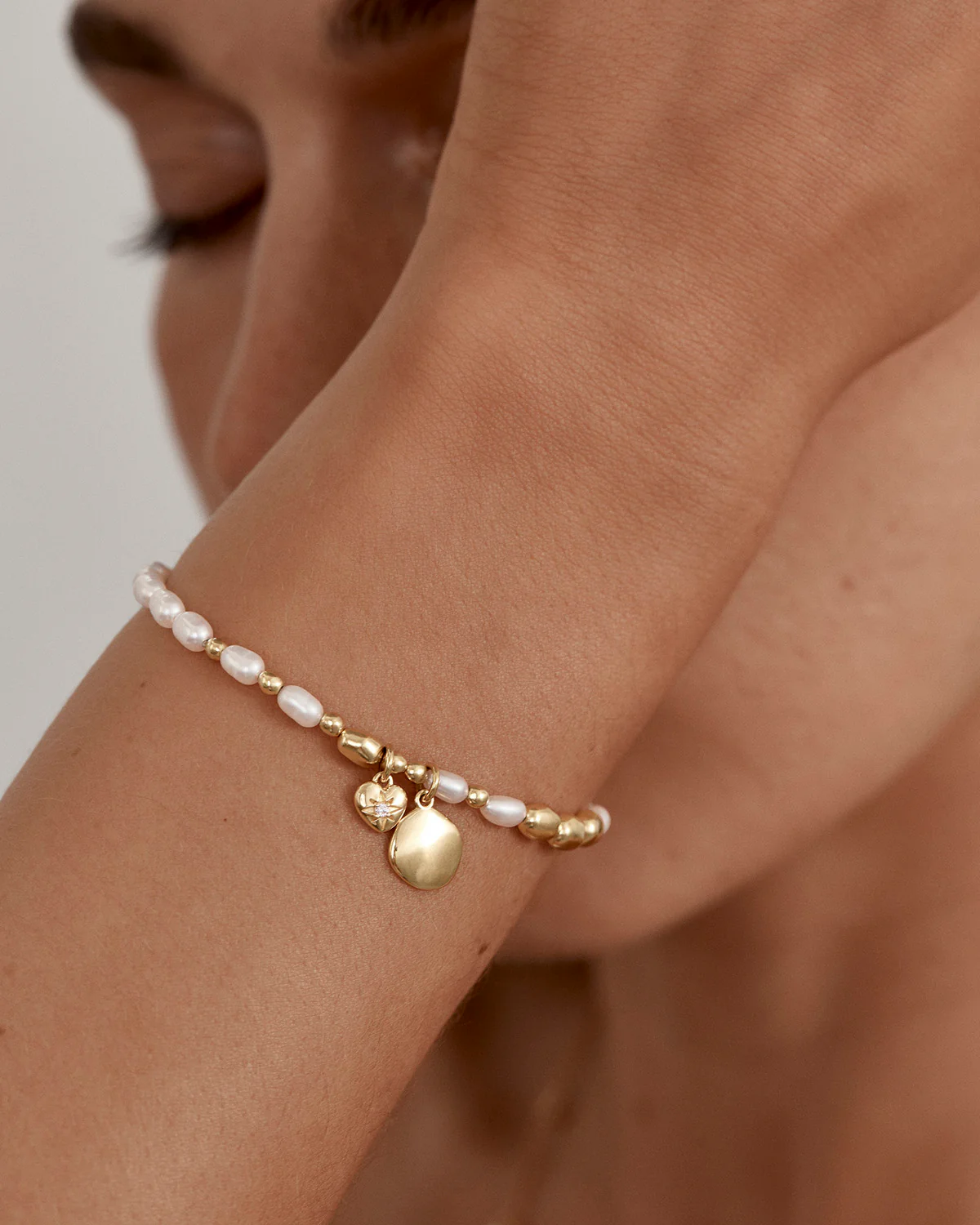 18k Gold Vermeil Love Unbound Pearl Bracelet - Image 2