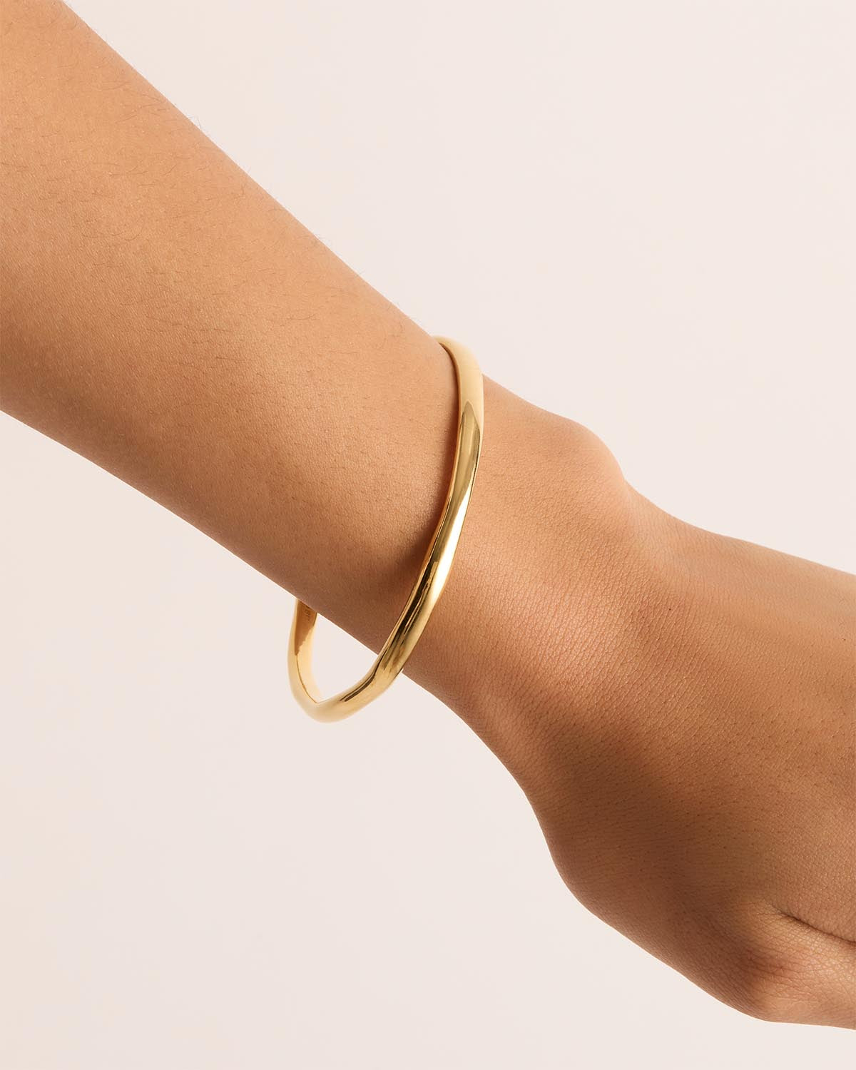 18k Gold Vermeil Lover Bangle - Image 3