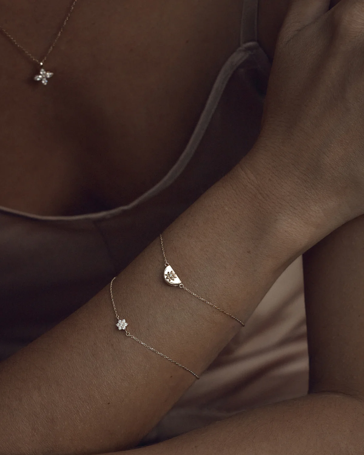 9k Solid Gold Lotus Bracelet - Image 5