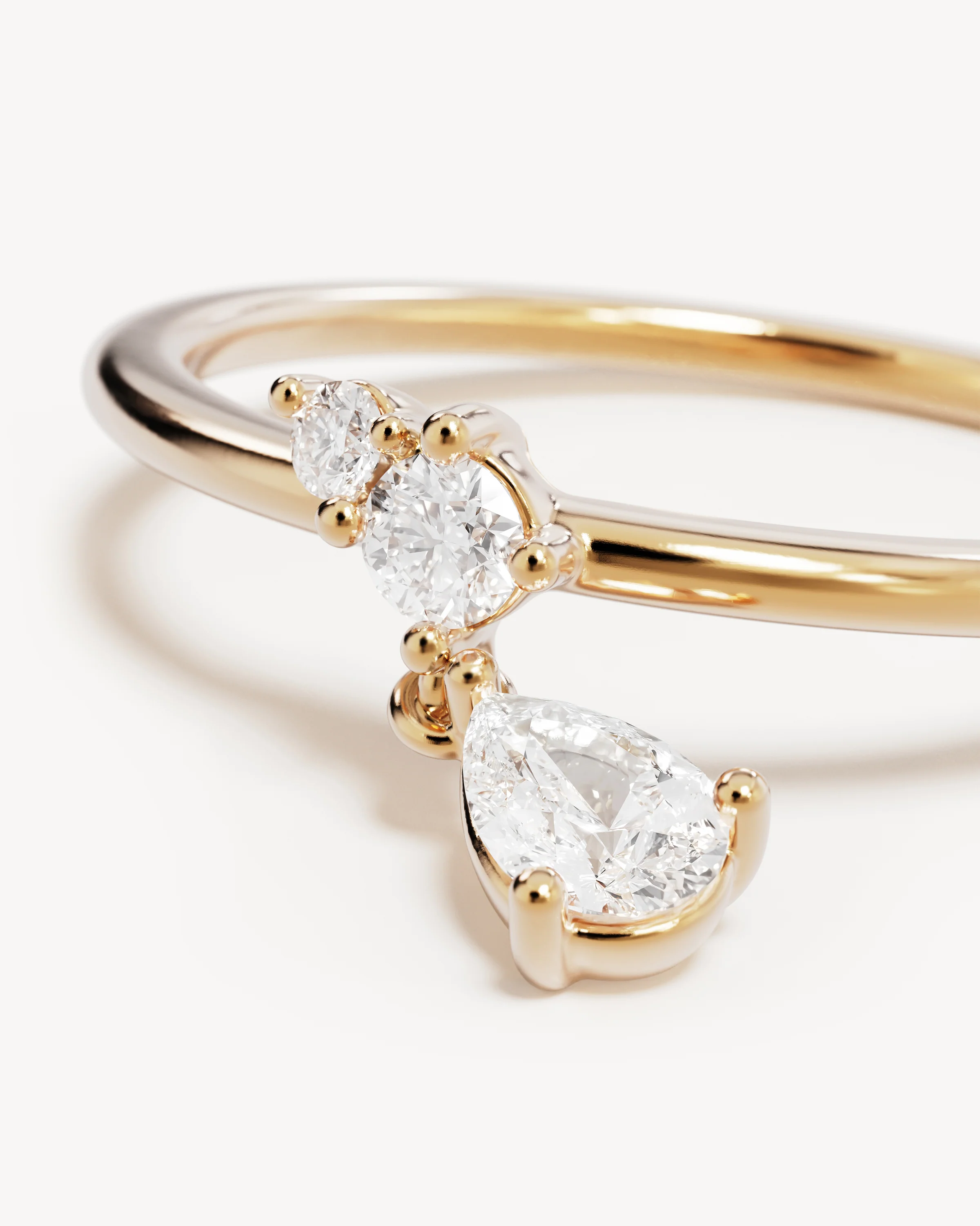 9k Solid Gold Silent Bloom 0.26ct Lab-Grown Diamond Ring - Image 3