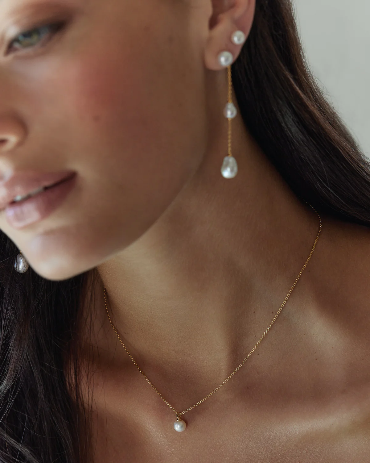 18k Gold Vermeil Floating On Air Pearl Necklace - Image 5