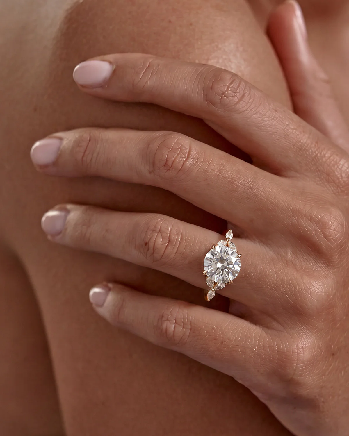 18k Solid Gold Lotus Bloom Engagement Ring - Round 2ct - Image 2
