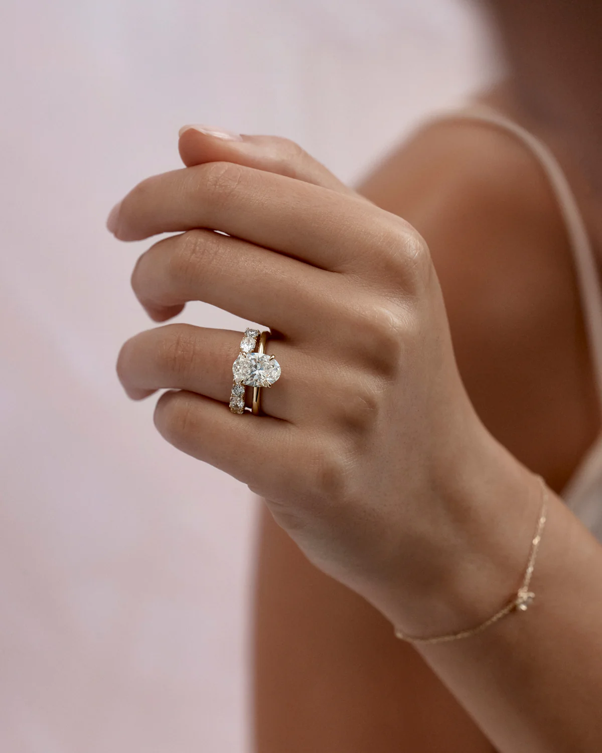 18k Solid Gold Lotus Solitaire Engagement Ring - Oval 2ct - Image 10