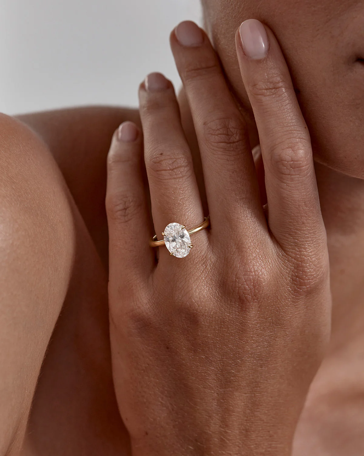 18k Solid Gold Lotus Solitaire Engagement Ring - Oval 3ct - Image 2