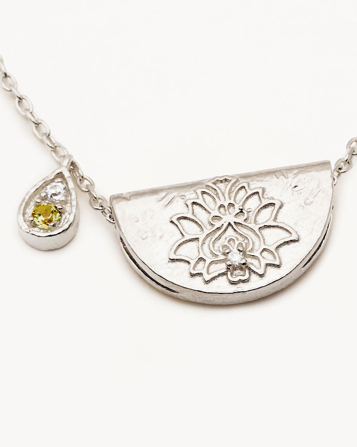 Sterling Silver Lotus Birthstone Necklace - August - Peridot - Image 3